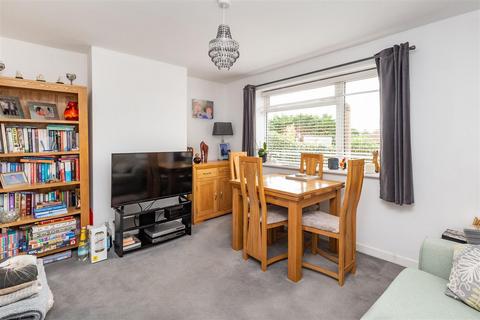 52 Beaconfield Road, Epping, CM16 5AS