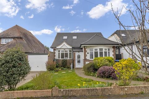 4 bedroom detached bungalow for sale, Westland Drive, Brookmans Park Hatfield AL9