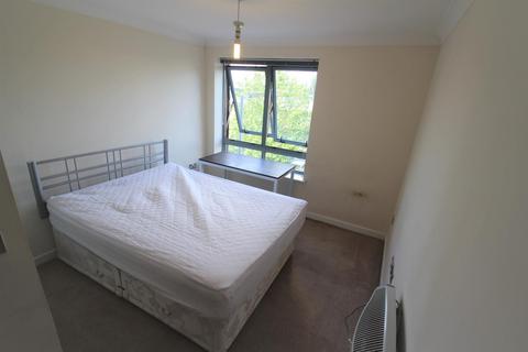 2 bedroom apartment to rent, Ballantyne Drive, Colchester, CO2 8GL