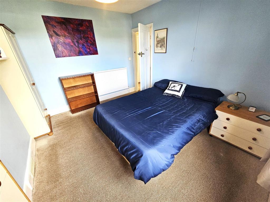 Bedroom 2.jpg