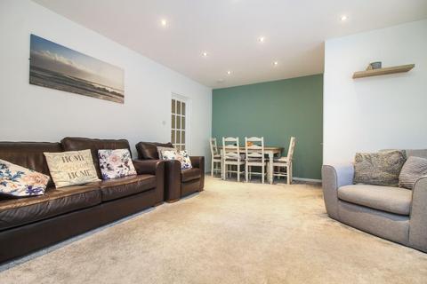 2 bedroom flat for sale, Station Road, Cullercoats, North Shields