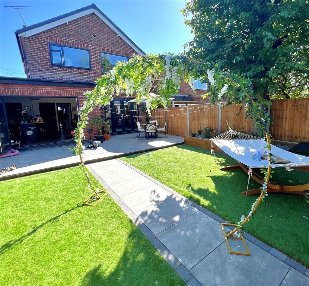 Garden 3.jpg