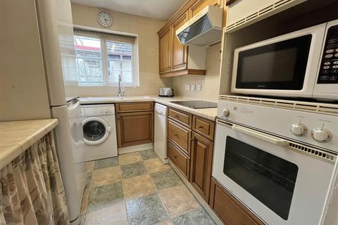 2 bedroom flat for sale, Parklands, Charlton Drive, Sale