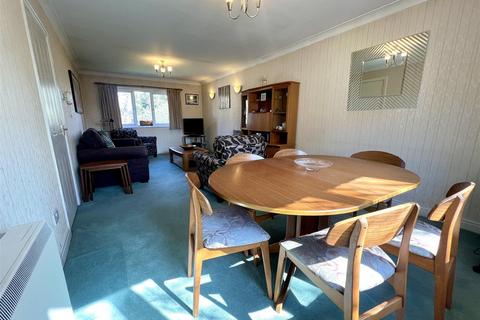 2 bedroom flat for sale, Parklands, Charlton Drive, Sale