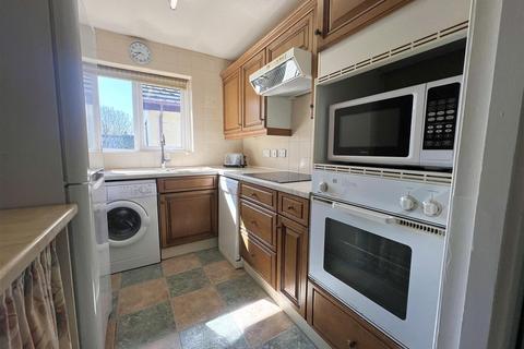 2 bedroom flat for sale, Parklands, Charlton Drive, Sale