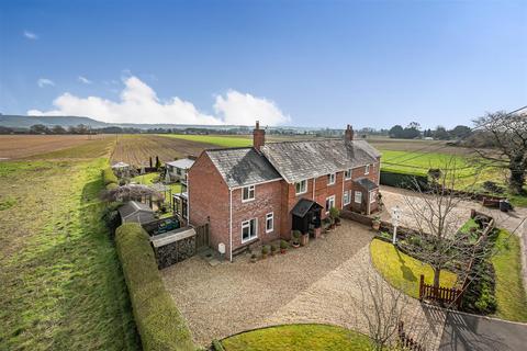 4 bedroom semi-detached house for sale, New Road, Bromham