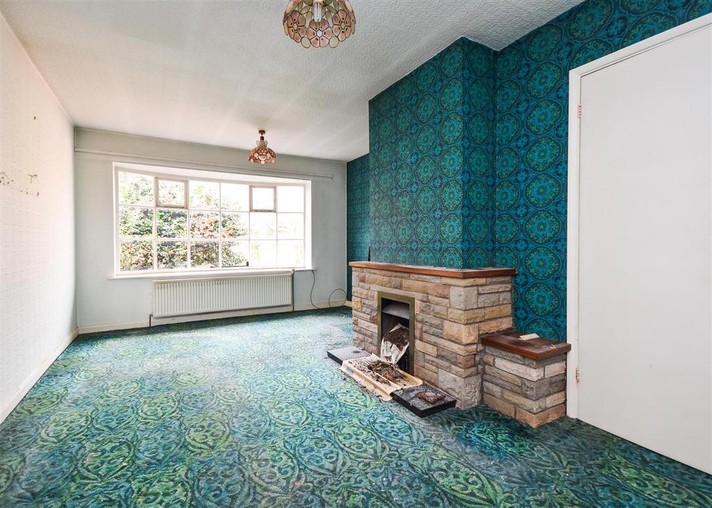 31 Bull Meadow Lane - Living Room.jpg