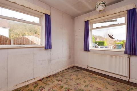 31 Bull Meadow Lane, Wombourne, Wolverhampton, WV5 9DE