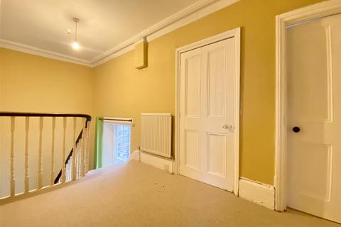 5 Broomgrove Crescent, Sheffield, S10 2LQ