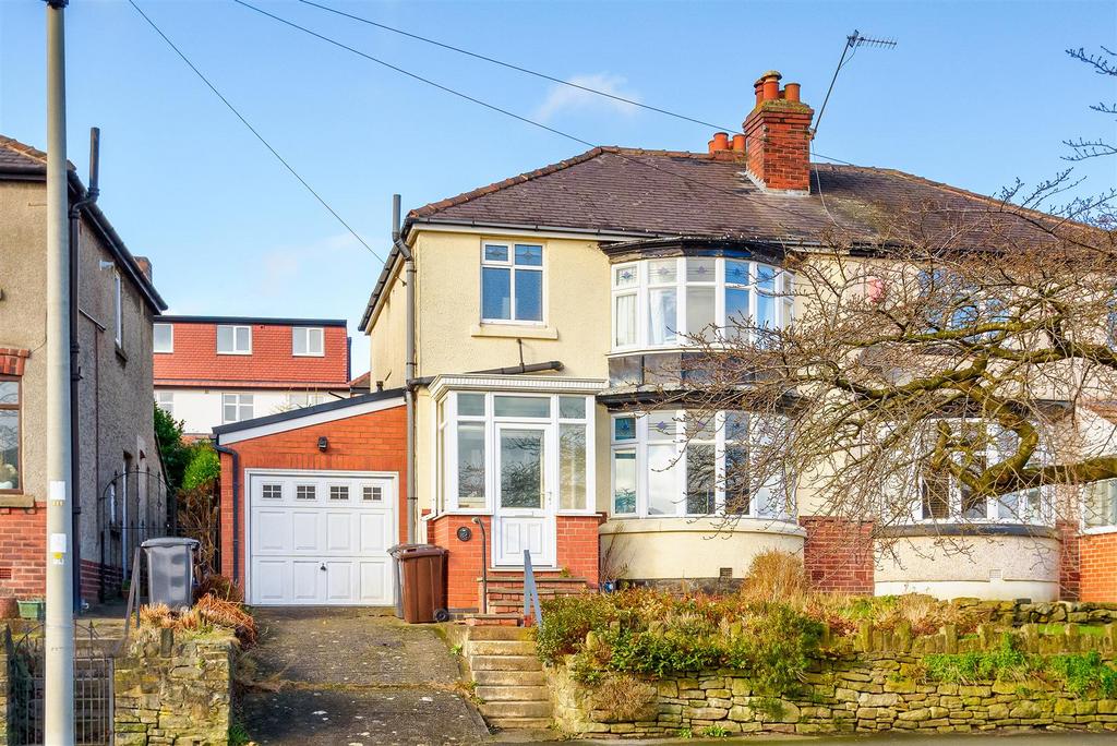 32 Watt Lane(Exterior)(1of8)-Copy1.jpg