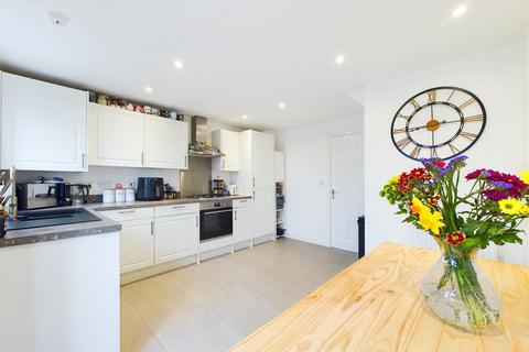 16 Atkyns Drive, Tuffley, Gloucester, GL4 0XY