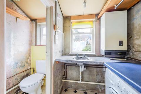 13 Albert Road, Merstham, Redhill, RH1 3LU
