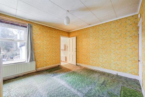 13 Albert Road, Merstham, Redhill, RH1 3LU