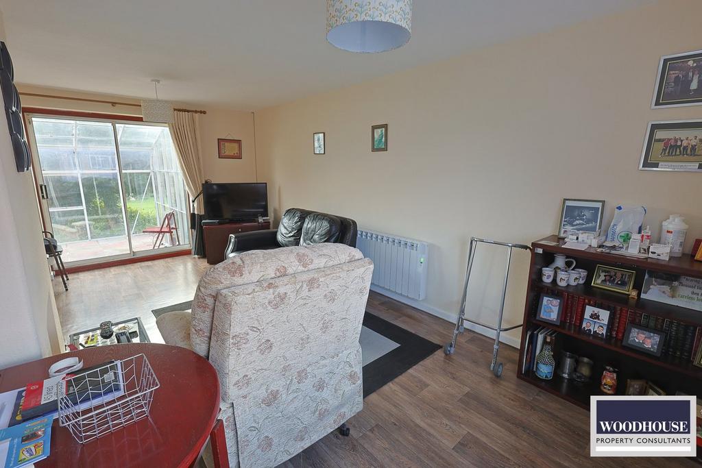 Chadwell Avenue, Cheshunt EN8 3 bed terraced house for sale £360,000