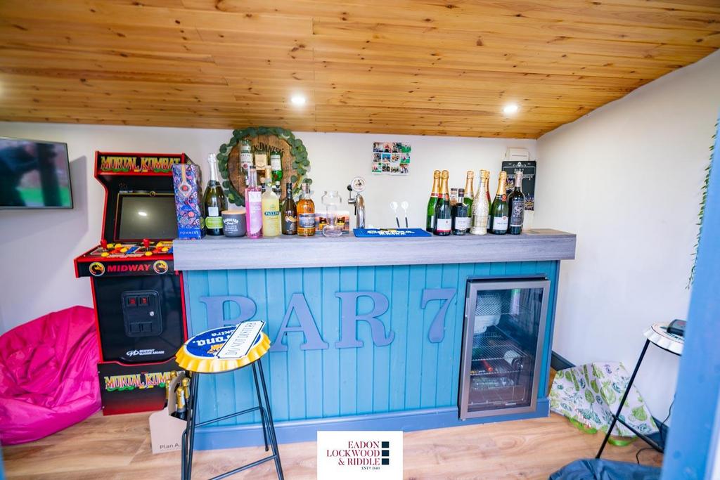 Garden Bar