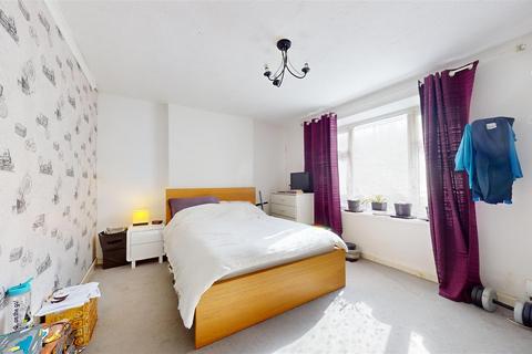 3 bedroom flat for sale - Queens Road, Penarth CF64