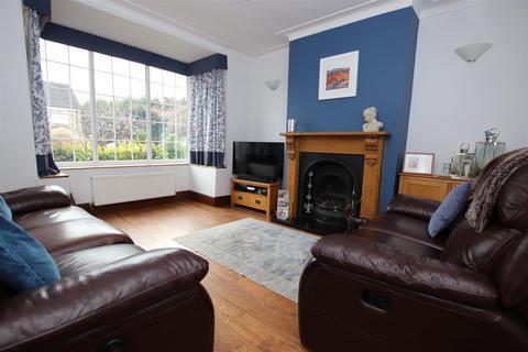 109 Apperley Road, Bradford, BD10 0AU
