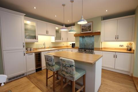 109 Apperley Road, Bradford, BD10 0AU