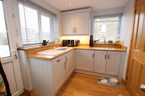 109 Apperley Road, Bradford, BD10 0AU