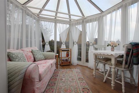 109 Apperley Road, Bradford, BD10 0AU