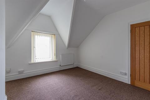 2 bedroom flat to rent - Connaught Road, Cardiff CF24