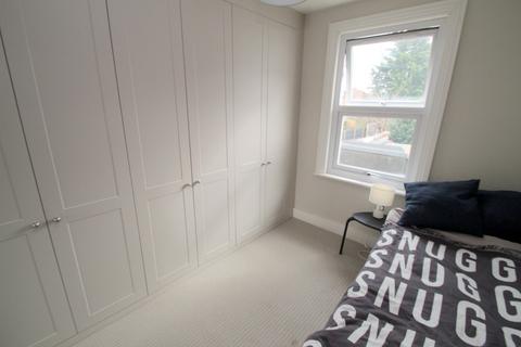 2 bedroom cottage to rent, Surrey, STAINES-UPON-THAMES, TW18