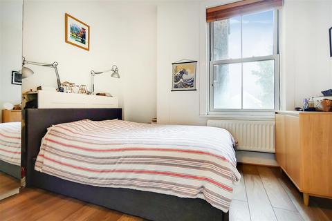 1 bedroom apartment to rent, Gauden Road, Clapham