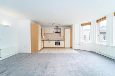 2 bedroom flat for sale, Lockhart Road, Watford WD17