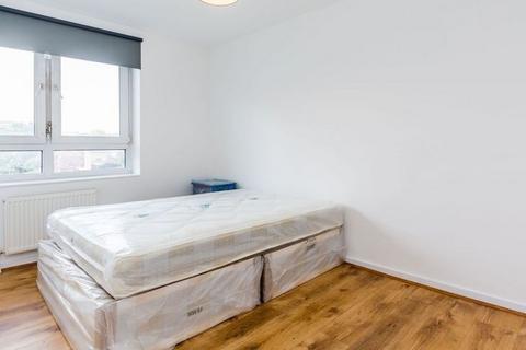 3 bedroom apartment to rent, EC1V