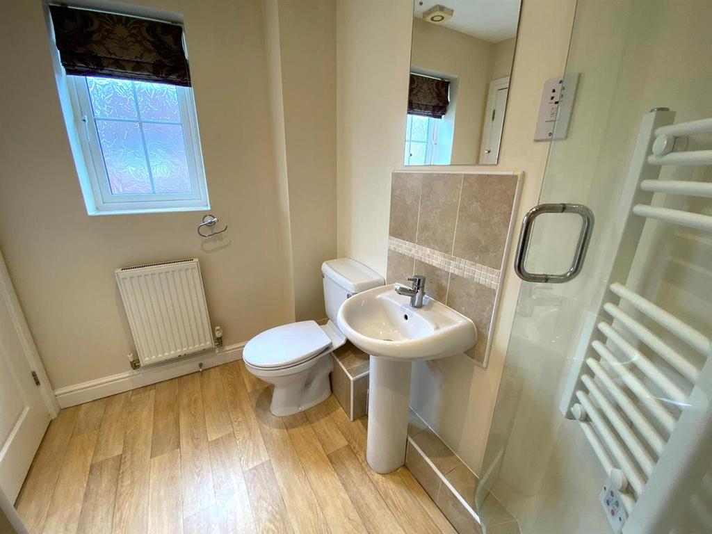 En-Suite (2).jpg