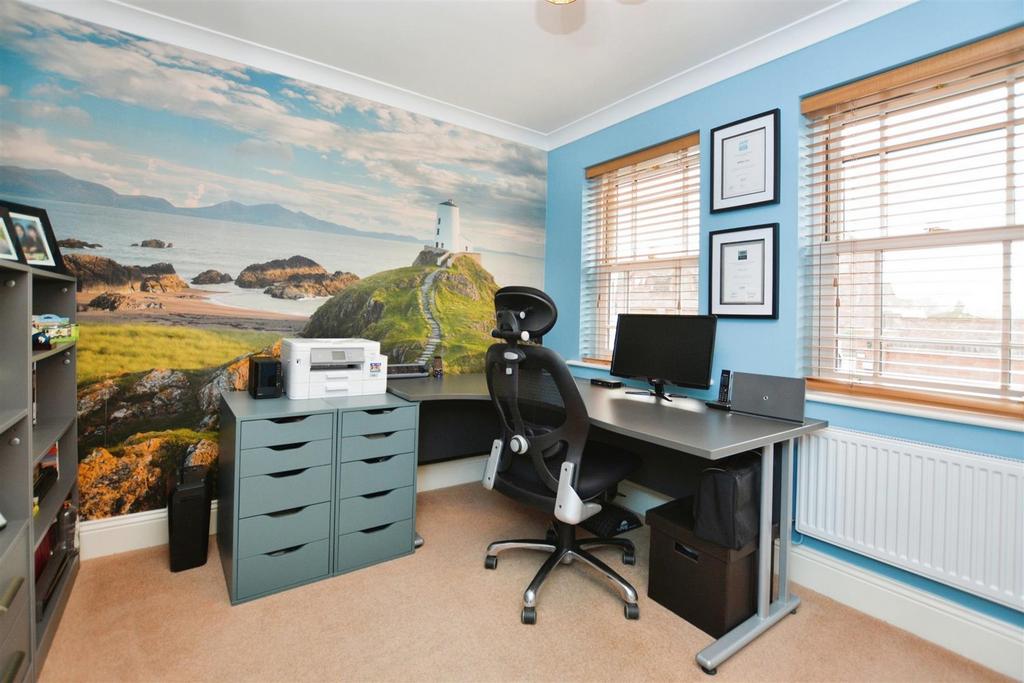 Study/snug/bedroom