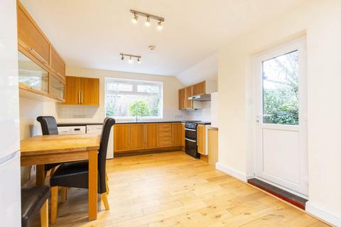 2 bedroom flat to rent, N8