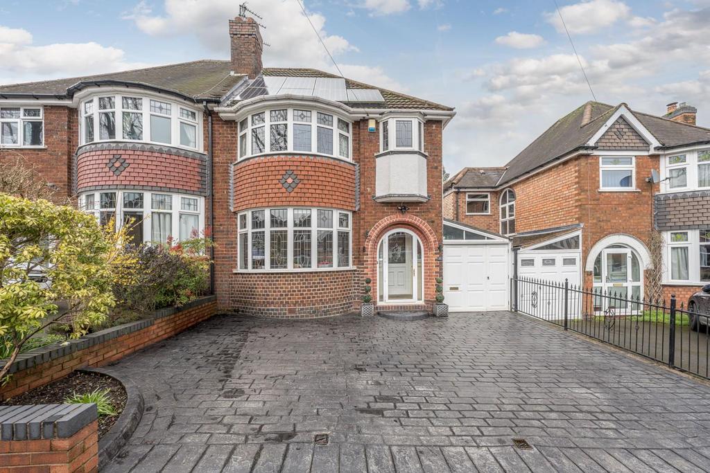 Beverley Court Road, Quinton 3 bed semidetached house for sale £395,000