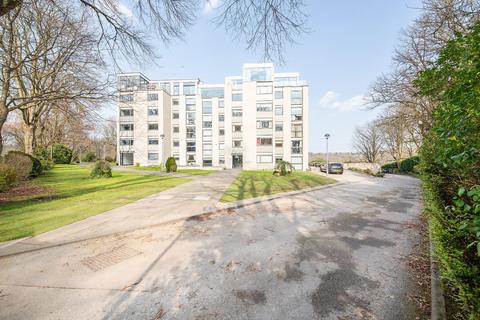 3 bedroom flat for sale, Lakeview Court, Roundhay