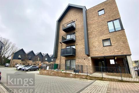 2 bedroom apartment for sale, Marina Court, Waltham Abbey