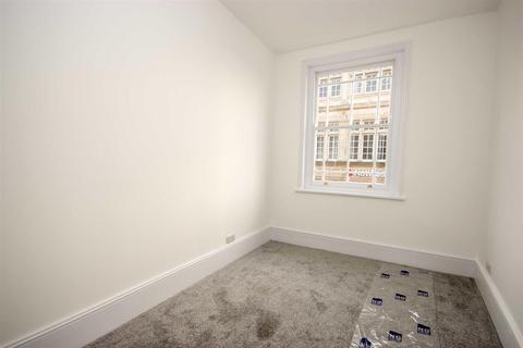 2 bedroom apartment to rent, High Street, Rushden NN10
