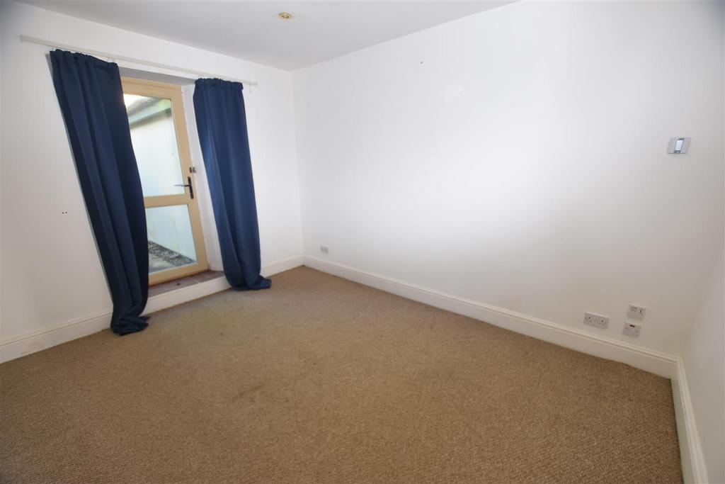 Clinton Road, Redruth 5 bed house for sale £385,000