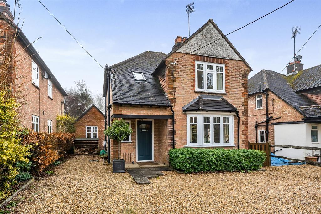 Holdfast Lane, Haslemere 3 bed house for sale £925,000