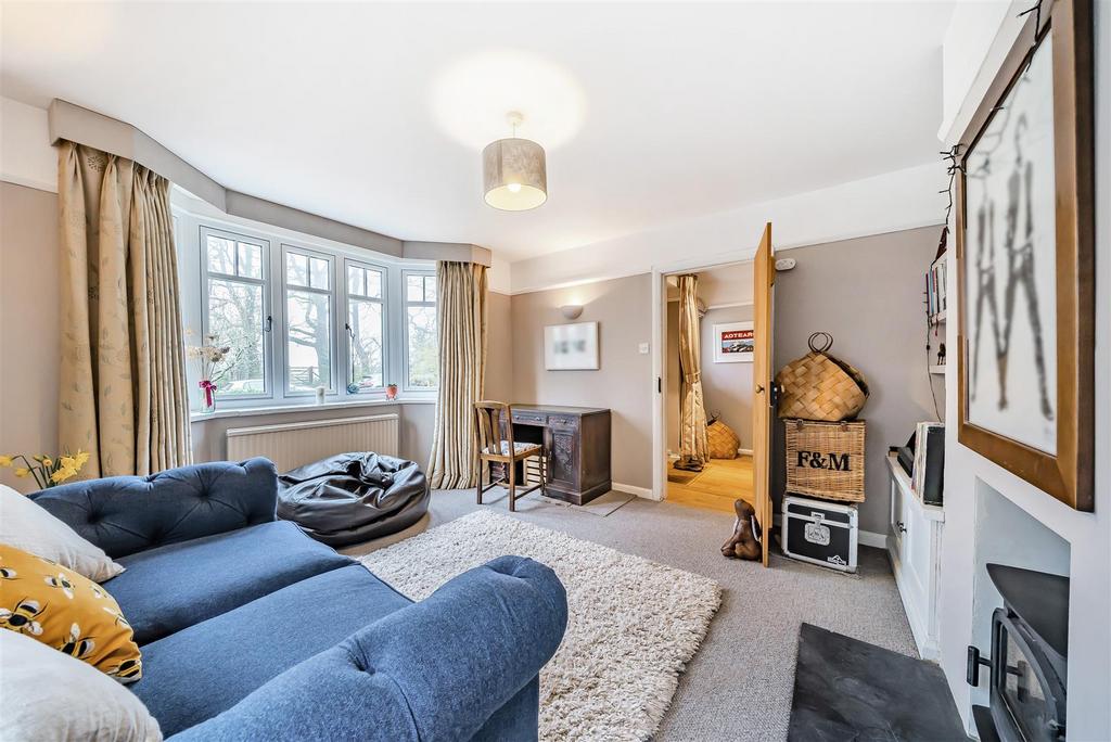 Holdfast Lane, Haslemere 3 bed house for sale £925,000