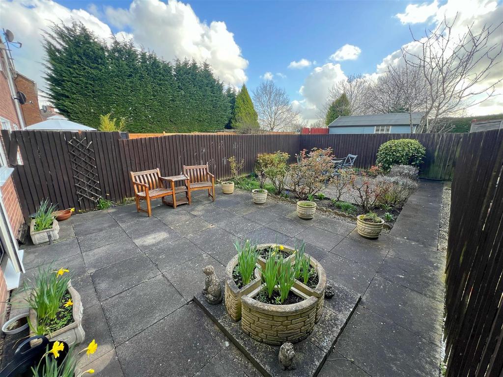 Rugby Road, Cubbington, Leamington Spa 2 bed terraced house for sale