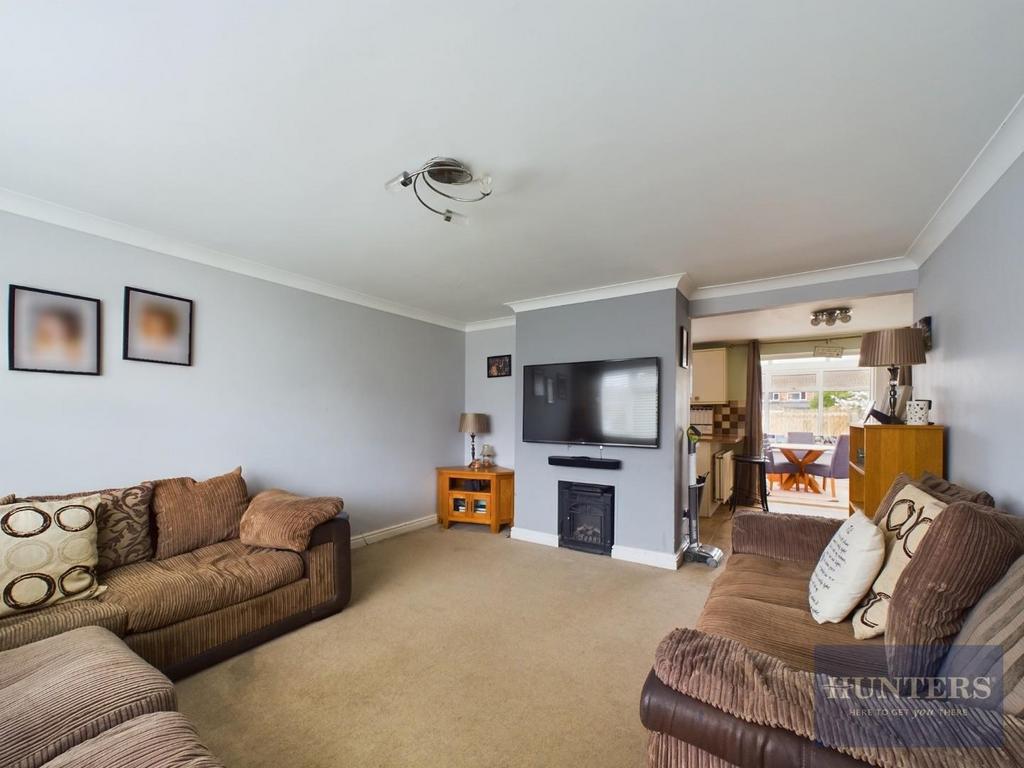 Broad Oak Way, Cheltenham 3 bed semidetached house for sale £300,000