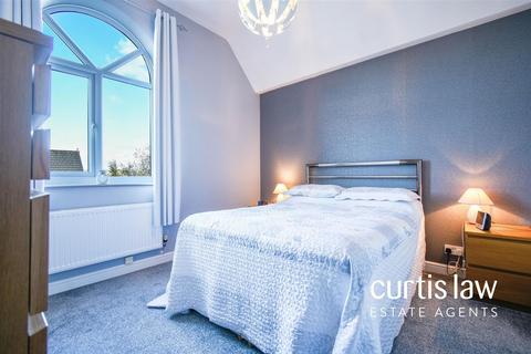 21 Arbour Drive, Blackburn, BB2 4LF