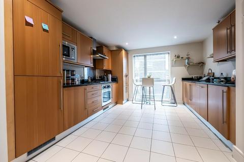 3 bedroom flat to rent - Richbourne Court, Marylebone W1H