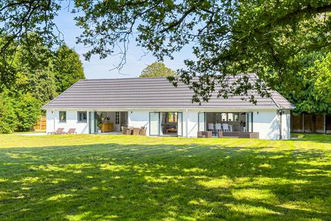 4 bedroom detached bungalow for sale, Rayleigh Downs Road, Rayleigh SS6