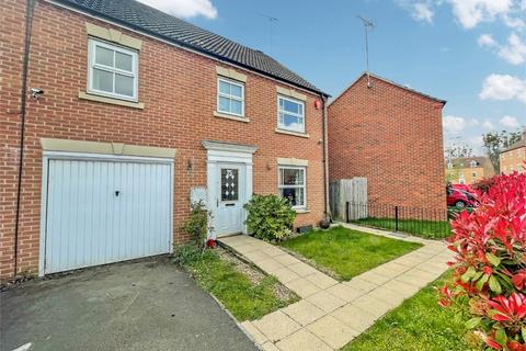 4 bedroom end of terrace house to rent, Olivia Drive, Langley SL3
