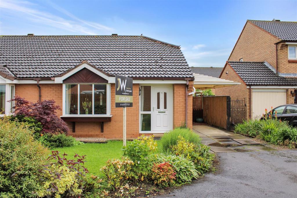 St. James Drive, Northallerton DL7 2 bed semidetached bungalow for
