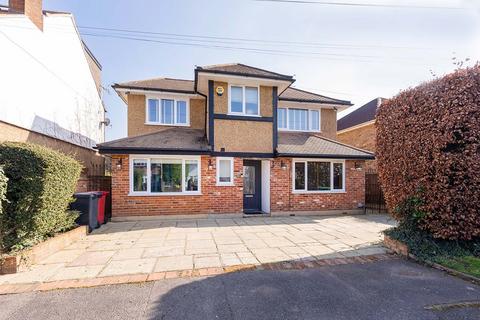 5 bedroom detached house for sale, Middlegreen Road, Langley SL3