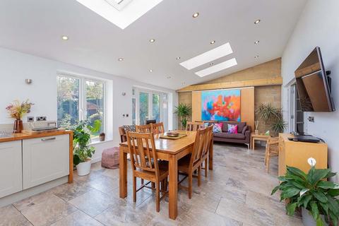 20 Middlegreen Road, Slough, SL3 7BN