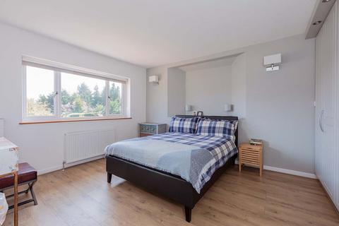 20 Middlegreen Road, Slough, SL3 7BN