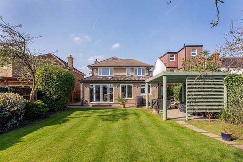 20 Middlegreen Road, Slough, SL3 7BN